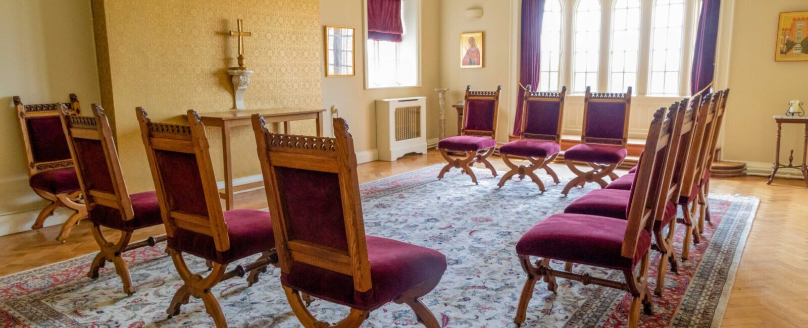 The Cumberland Lodge Chapel with a round seating pattern