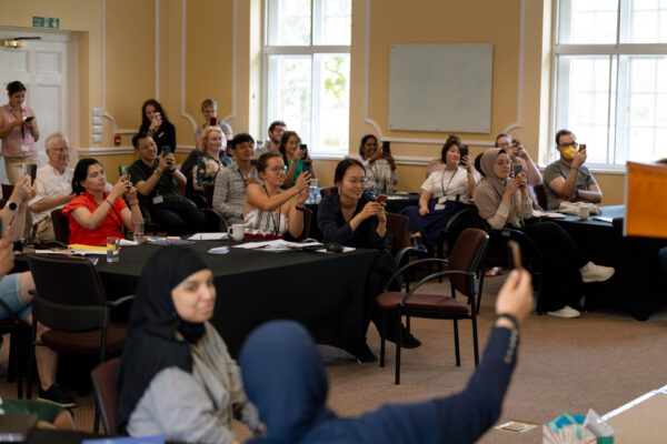 Tips for planning a team building retreat 